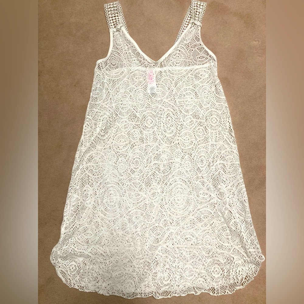 NWOT Garotas lace Coverups - size M